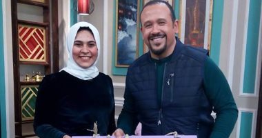 مش بس بالألوان.. إسراء بترسم بالمسامير والخيط وبتحلم تشارك بأفلام ديزنى