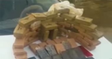 فيديو..لحظة إحباط تهريب 317 طربة حشيش عبر قناة السويس