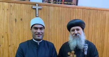 الأنبا ماركوس أسقف كفر الشيخ يشترى "صك أضاحى " من وزارة الأوقاف