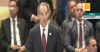 "الاتصالات" تبحث إنشاء مراكز للتدريب على الألياف الضوئية خارج القاهرة