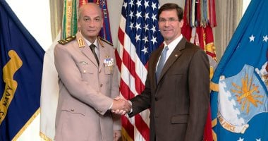 وزير الدفاع  يعود للقاهرة بعد زيارة رسمية للولايات المتحدة لبحث مجالات التعاون المشترك