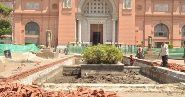 باب وهمى لـ تب إم عنخ الثانى فى متحف التحرير.. شاهده واعرف من المدعو