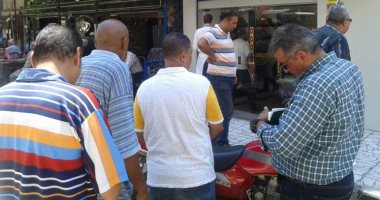صور.. حملات مكبرة لمحاربة ظاهرة الأسواق العشوائية وسط الإسكندرية