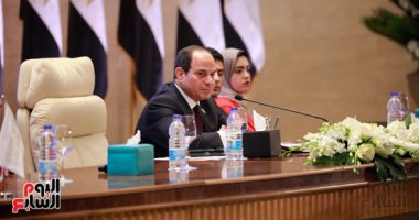صور.. الرئيس السيسى: مؤتمر الشباب فرصة ليعرف الشعب "إحنا ماشيين إزاى"