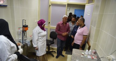 صور ..محافظ مطروح يتابع تطوير العيادات الخارجية ودعم صحة المرأة