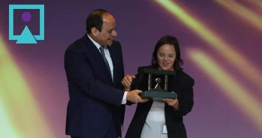 إحدى المكرمات بمؤتمر الشباب: اهتمام الرئيس بذوى الإعاقة خلق وعى مجتمعى بدورهم
