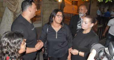 عزاء والدة الفنانة هالة صدقى بحضور نجوم الفن والإعلام