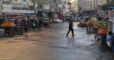 الشارع لمين.. معاناة سكان ميدان السوق بالإسكندرية مع الباعة الجائلين