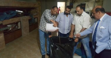 صور.. غلق مكانين تحضير طعام لمطاعم كبيرة بالزقازيق
