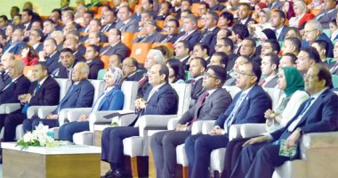  يوسف أيوب يكتب: كيف رفعت مؤتمرات الشباب درجة وعى المصريين؟.. المصارحة والمكاشفة من الرئيس السيسى فى مؤتمر الشباب حولت الشعب إلى شركاء فى الحكم والقرار..تركيز الشباب على بناء شخصية المصرى دليل تحول الوعى الجمعى