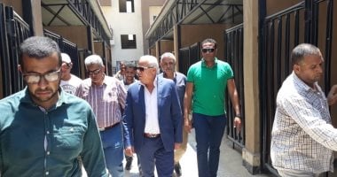صور .. محافظ بورسعيد: الانتهاء من كافة الأعمال الإنشائية وتوصيل المرافق بمشروع 352 منزل وحظيرة