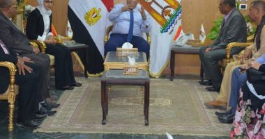 محافظ الوادى الجديد يوجه بتفعيل الدور الإجتماعى للغرفة التجارية 