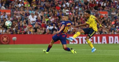 أوباميانج يلدغ برشلونة بهدف فى الشوط الأول بكأس خوان جامبر.. فيديو