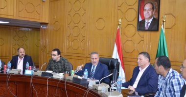 محافظ الإسماعيلية يؤكد على ضرورة تفعيل الدور الاجتماعى للغرفة التجارية