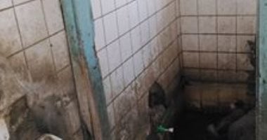 أهالى الدقهلية يشكون سوء حالة دورات المياه بموقف جمصة شربين