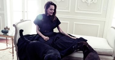 أنجلينا جولي فى حوارها مع ELLE: اشجع بناتي على تطوير عقولهن 