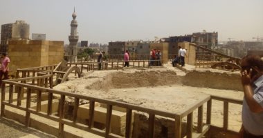 تعرف على آخر عمليات تطوير ترميم سور مجرى العيون.. صور