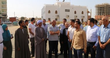 محافظ السويس يتفقد انتهاء تطوير منطقة السحاب.. صور