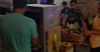صور.. حملات مسائية بكورنيش الإسكندرية لإزالة الإشغالات وفتح الطريق 