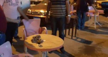 غرامات مالية فورية لاشغالات المقاهى بأحياء الإسكندرية خلال الحملات المسائية 