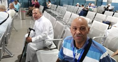 صور.. بعثة البرلمان تصل مطار القاهرة استعدادا للمغادرة إلى الأراضى المقدسة