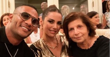 "مصري وأفتخر"من لوس انجلوس..محمد رمضان ووالدة رامى مالك ودرة بمنزل القنصل   