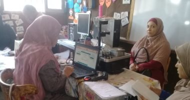 "القومى للمرأة" بأسيوط ينظم قافلة استخراج بطاقات الرقم القومى للسيدات بقرية شطب