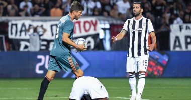 أياكس يعود إلى هولندا بتعادل إيجابى أمام باوك بالدور التمهيدى لدورى الأبطال