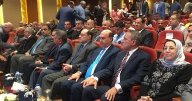 مهاب مميش: قناة السويس حققت 317.2 مليار جنيه عائداً فى 4 سنوات