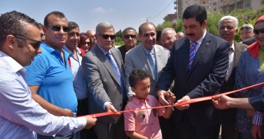 محافظ القليوبية ورئيس الشركة القابضة يفتتحان محطة مياه الشرب بالخصوص