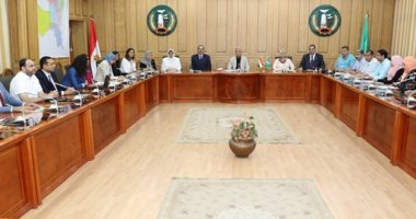 محافظ المنوفية يعقد اجتماعا مع منظمة العمل الدولية لمتابعة تنفيذ مشروع تشغيل الشباب