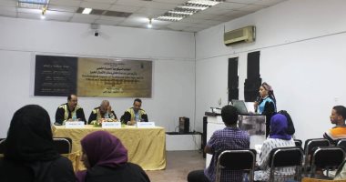 باحثة أسوانية تناقش أول رسالة ماجستير بجامعة الأقصر بعد انفصالها.. صور