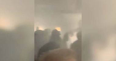 مثل أفلام الرعب.. شاهد لحظات الذعر على متن طائرة بريطانية تشتعل فى إسبانيا