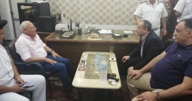 صور.. محافظ بورسعيد يزور قسم العرب ويهنئ رجال الشرطة بعيد الأضحى المبارك