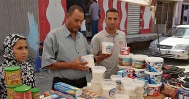 صور.. قوافل لبيع السلع الغذائية ومستلزمات المدارس بأسعار مخفضة بكفر الشيخ