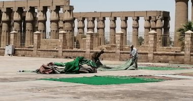 صور.. بدء تجهيز وفرش "ساحة أبو الحجاج" أكبر ساحات أداء صلاة عيد الأضحى بالأقصر