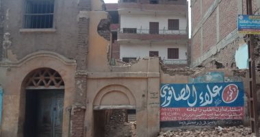"حياة كريمة" تطرق أبواب قرية الأحراز بشبين القناطر.. الأهالي: الصرف الصحي وإنشاء مدرسة للتعليم الثانوي وتشغيل مكتب البريد وأجهزة الوحدة الصحية أبرز المطالب.. واختيار القرية بالمبادرة أمل كبير لإعادة إحيائها