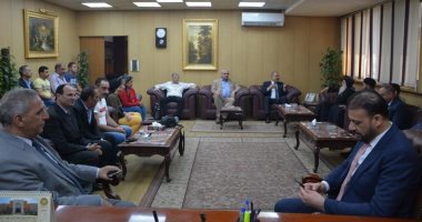 صور.. محافظ الغربية يستقبل المهنئين بعيد الأضحى بمكتبه فى الديوان العام