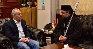 آباء الكاثوليك بالأقصر وأسوان يهنئون قيادات المحافظتين بعيد الأضحى المبارك
