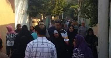 صور.. أهالى الغربية يتوافدون على المقابر فى أول أيام عيد الأضحى 