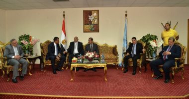 صور.. محافظ أسيوط يستقبل القيادات الدينية والشعبية والتنفيذية للتهنئة بالعيد