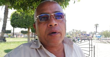 توزيع أكياس لجمع القمامة بحديقة الفسطاط وتأمين مكثف من الشرطة لزوارها