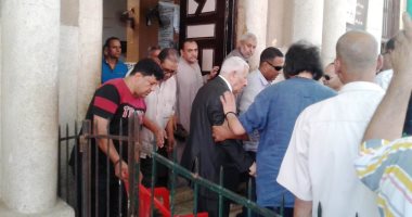 صور.. تشييع جنازة شقيقة مكرم محمد أحمد بمسقط رأسها بمدينة منوف