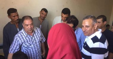 وكيل صحة بنى سويف يتفقد مستشفى ناصر للاطمئنان على مصابى حادث انقلاب سيارة