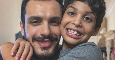 الموزع أحمد إبراهيم يتغزل فى نجله مالك: اجمل "غيث" من ربنا