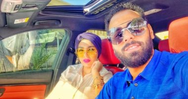 جنش ينشر سيلفى مع زوجته عبر إنستجرام