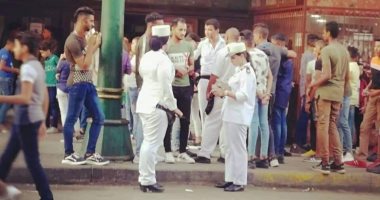 صور.. انتشار الشرطة النسائية أمام سينمات الإسكندرية لمكافحة التحرش