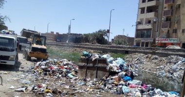 صور.. تكثيف أعمال النظافة بمدينة أسوان وتوفير الصناديق بالخطة الاستثمارية