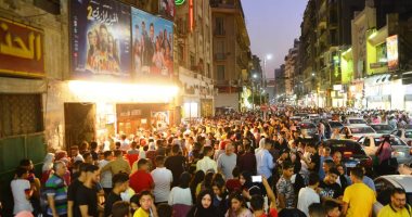 إقبال كبير من الشباب على "الفيل الأزرق" و"ولاد رزق2" فى موسم عيد الأضحى