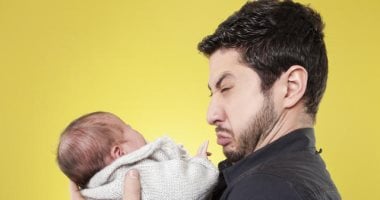 مش بس السيدات.. الرجال يصابون باكتئاب ما بعد الولادة.. اعرف السبب